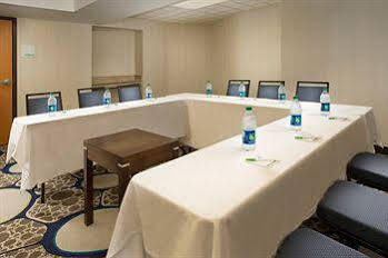 Airport By Ihg Hotel 3*